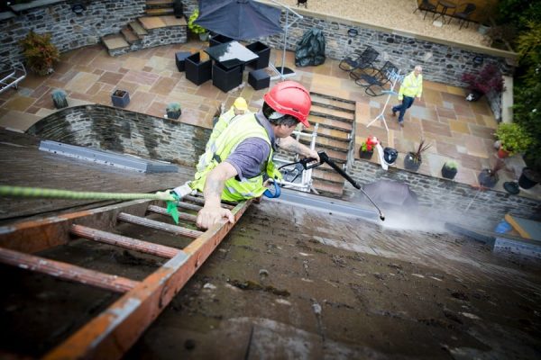 roof-cleaning-company-swansea (9)